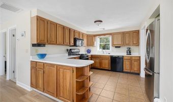 106 N River Dr, Narragansett, RI 02882