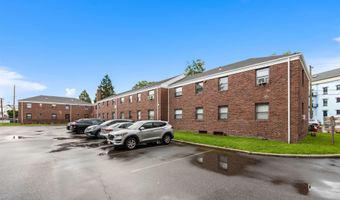 113 W 2ND St 44, Bayonne, NJ 07002