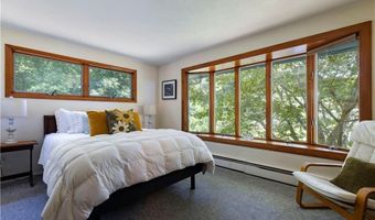 11 Guzeika Rd, North Kingstown, RI 02852