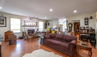 700 FABERS Rd, Reading, PA 19606
