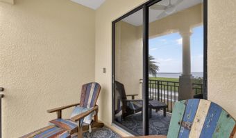 6408 MAYRA SHORES Ln, Apollo Beach, FL 33572