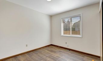 8530 Gordon Cir, Anchorage, AK 99507