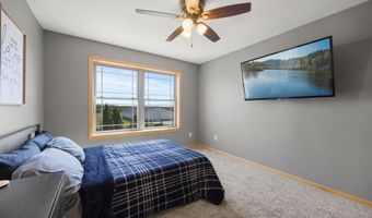 9352 67th St NW, Annandale, MN 55302