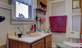 453 Stockholm St, Asbury, MO 64832