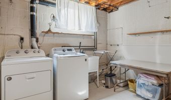 4017 N STAFFORD St, Arlington, VA 22207