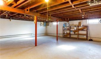 429 Forest Ave, Middletown, RI 02842