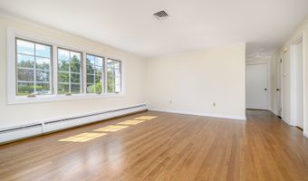 200 Chipman Dr, Cheshire, CT 06410