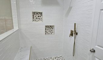 176 Jule St, Apalachicola, FL 32320