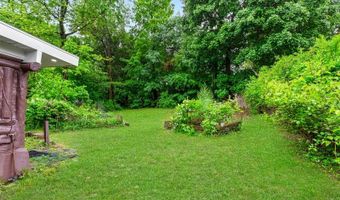 13 Alturas Rd, Alloway, NJ 07422