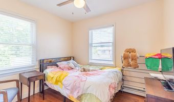 81 Floral St, Bath, ME 04530