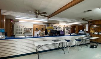412 425 E Front St, De Kalb, TX 75559
