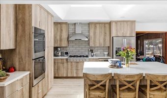 3620 Foxley Dr, Escondido, CA 92027