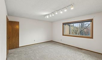 5357 Upper 147th St W, Apple Valley, MN 55124