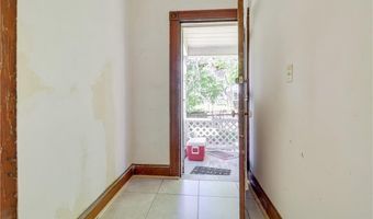 19 5th St, Ansonia, CT 06401