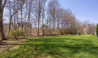 75 Orleton Ct, Cheshire, CT 06410
