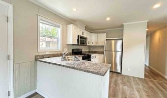 7055 Quarry Rd 8, Amherst, OH 44001