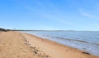 335 Cranberry Hole Rd, Amagansett, NY 11930