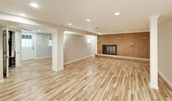 7217 WILBURDALE Dr, Annandale, VA 22003