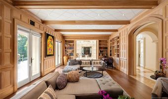 31 Rio Vista Dr, Alpine, NJ 07620
