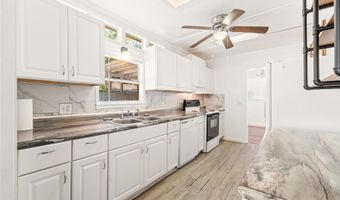 1648 Hollywood Blvd, Biloxi, MS 39531