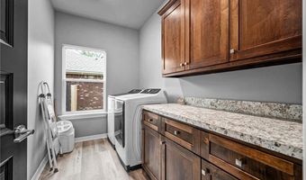 211 Honeysuckle St, Alma, AR 72921