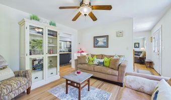 40 Meadow Dr, Bar Harbor, ME 04609