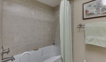 6903 White Pines Ct, Indianapolis, IN 46217