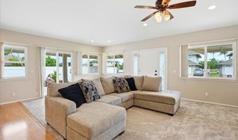 77 Kealohilani St, Kahului, HI 96732