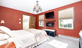 26 Skyview Ter, Bristol, CT 06010