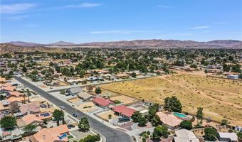 13931 Falling Leaf Rd, Apple Valley, CA 92307