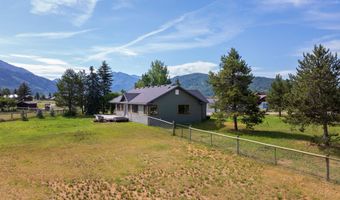 68 KELLY Ln, Alpine, WY 83128