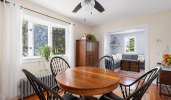 82 Cliffdale Ave, Cranston, RI 02905
