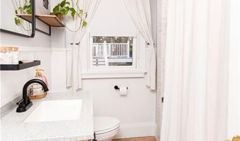 38 Bridgton Rd, Cranston, RI 02910