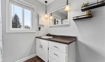 903 Roberts St, Altoona, WI 54720