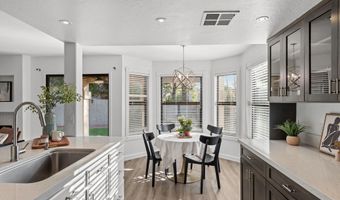 5759 W DRAKE Ct, Chandler, AZ 85226