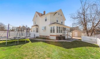 59 Purdy Ln, Amityville, NY 11701