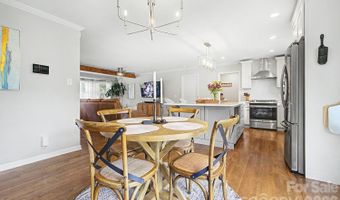 3330 Woodleaf Rd, Charlotte, NC 28205