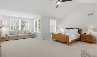 780 S Sussex Ct, Aurora, OH 44202