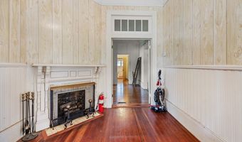 414 S Hutchinson Ave, Adel, GA 31620
