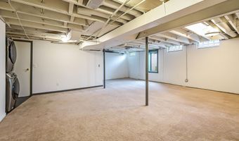 2240 Steeplechase Dr, Ann Arbor, MI 48103