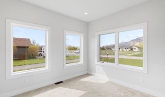 85 COLUMBINE St, Alpine, WY 83128