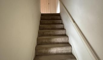 80 Baldwin Dr, Bangor, ME 04401