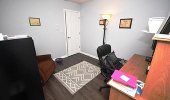 933 Amesbury Ct, Indianapolis, IN 46217