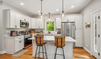 25 Ross Ave, Coventry, CT 06238