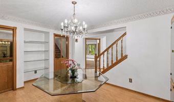 3355 Trading Post Trl S, Afton, MN 55001