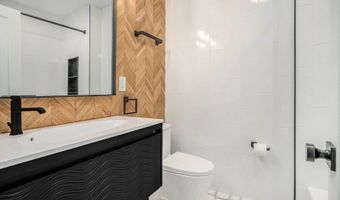 9038 LYKENS Ln, Philadelphia, PA 19128