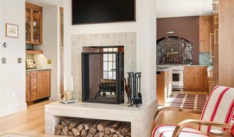49 Third St, Newport, RI 02840