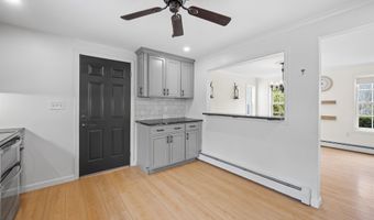 18 Shannon Way, Brentwood, NH 03833