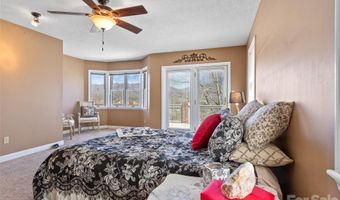 126 Hillcrest Dr, Barnardsville, NC 28709
