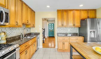 3804 LAKOTA Rd, Alexandria, VA 22303